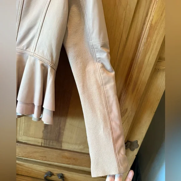 BCBG dusky pink 100% leather peplum jacket Size:Medium Professionally DryCleaned - Picture 11 of 15
